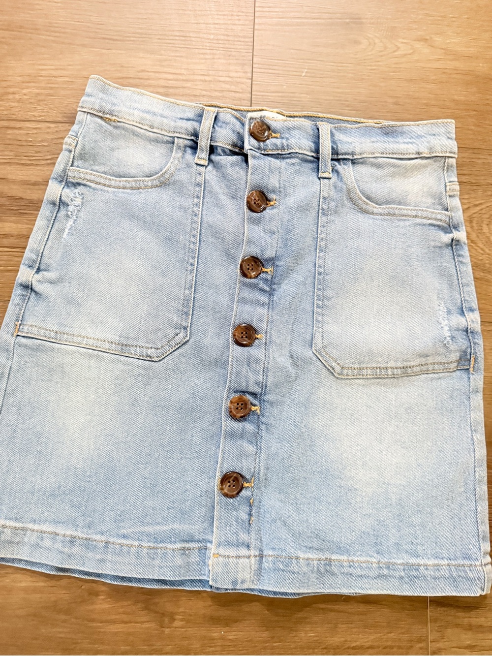 Women’s Light Blue Button-Front Denim Mini Skirt